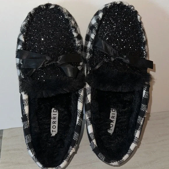 Torrid Moccasin Slippers wide width - Picture 4 of 7